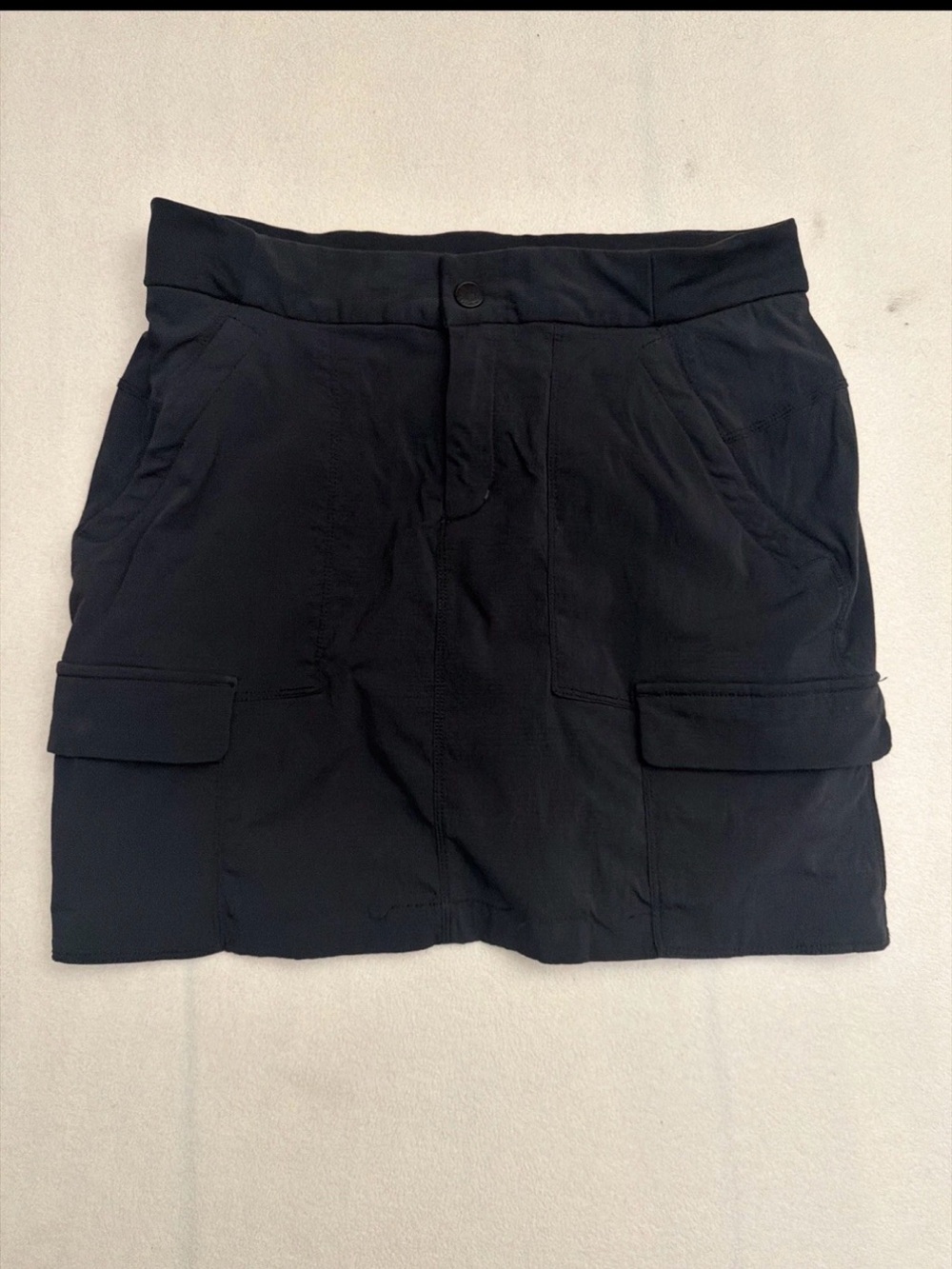 Athleta Trekkie 2.0 black cargo skort outdoors/hiking - Gorpcore sporty Sz 10